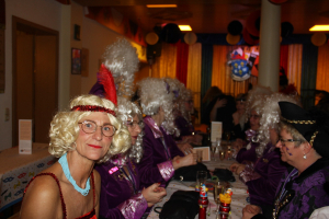 damensitzung2019-15EE7ED604-C38A-28DE-C76B-11250B2FE51A